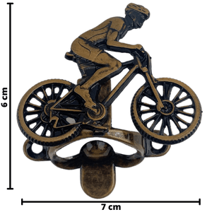 Abridor de Garrafas Ciclista Sentado em Metal Ouro Velho Escovado 7x6cm - Palácio da Arte