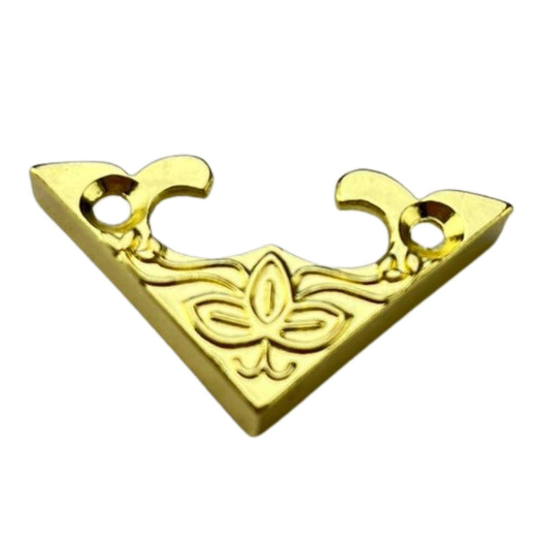 Cantoneira Flor em Metal Dourado M 2,8x2,8cm Kit com 2 peças - Palácio da Arte