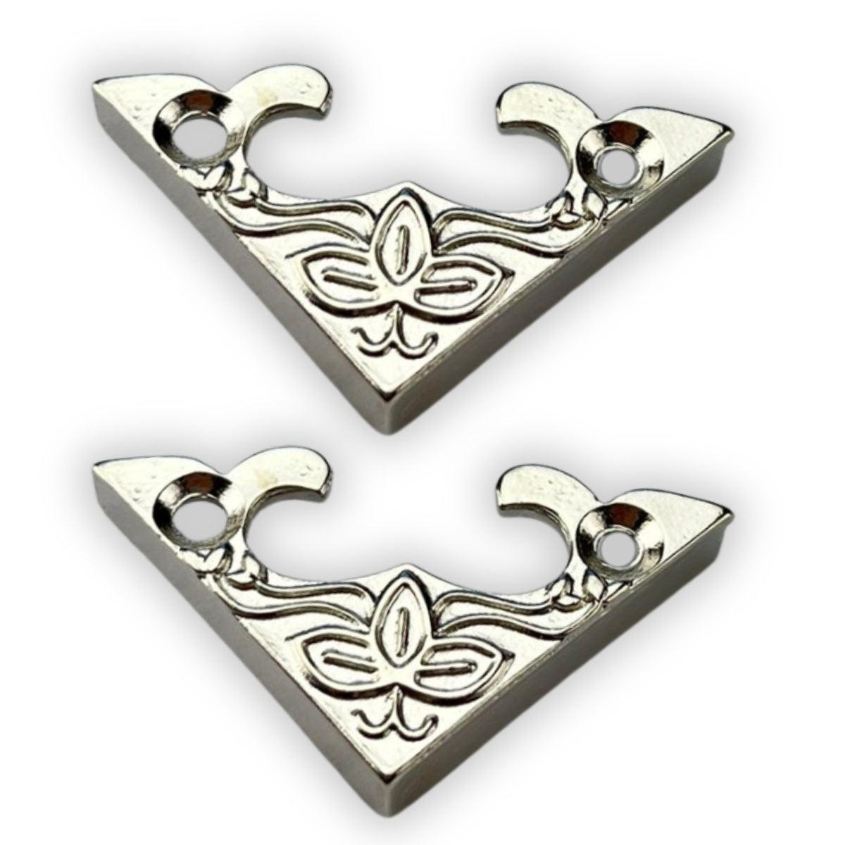 Cantoneira Flor em Metal Niquel M 2,8x2,8cm Kit com 2 peças - Palácio da Arte