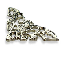 Cantoneira New Floral em Metal Niquel 3,4x3,4cm Kit com 2 peças - Palácio da Arte