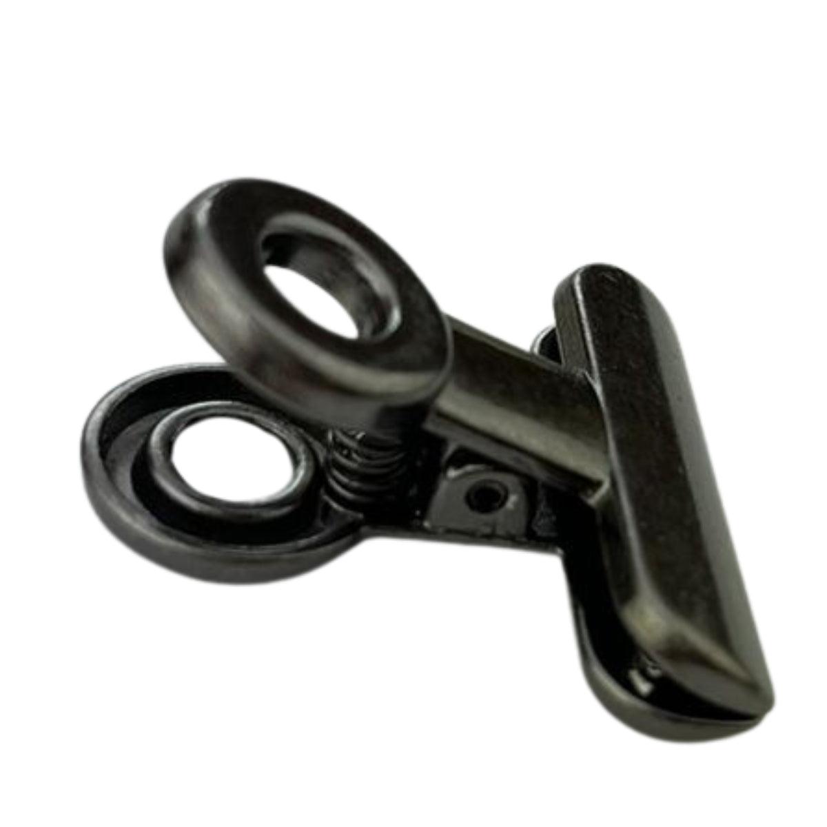 Fixador Presilha em Metal Grafite 3x3cm Kit com 2 peças - Palácio da Arte