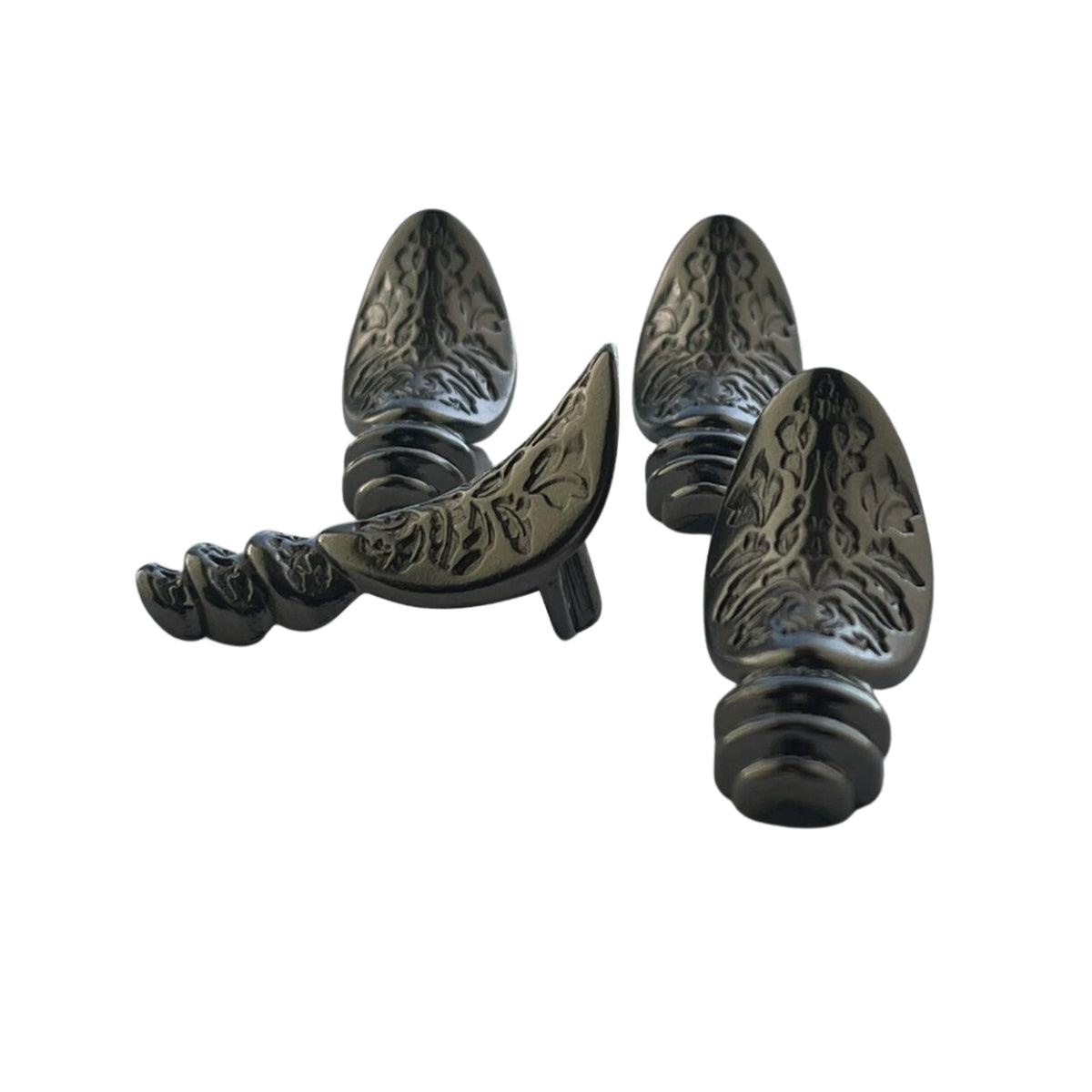 Pezinho Egípcio Bota em Metal Grafite 1,8x4,5cm Kit com 4 peças - Palácio da Arte