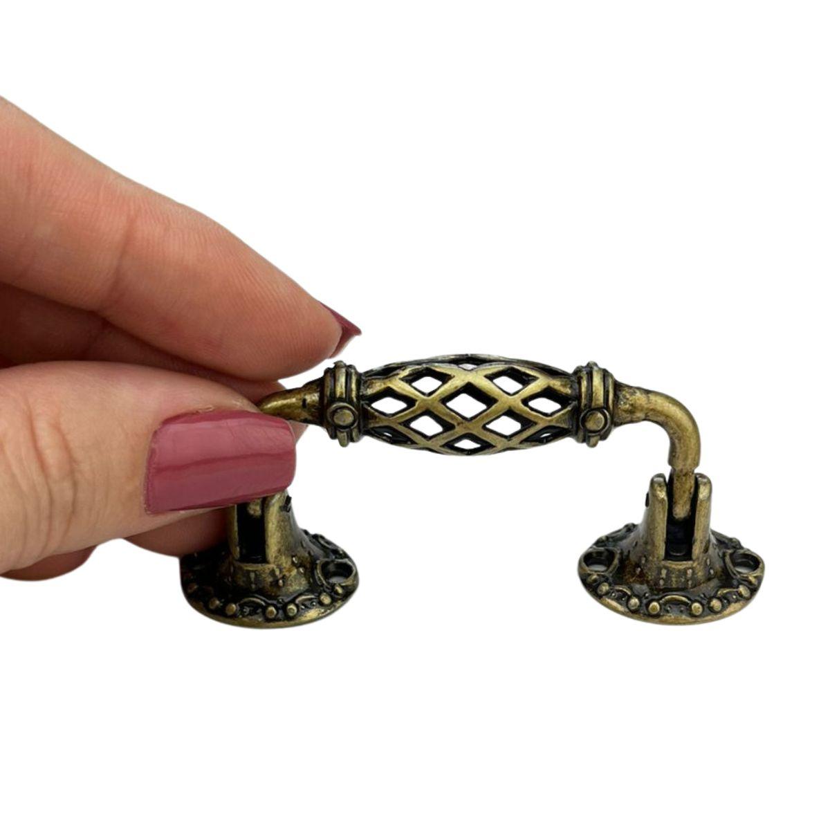 Puxador Alça Trançado em Metal Ouro Velho 7,5x2cm Kit com 2 peças - Palácio da Arte