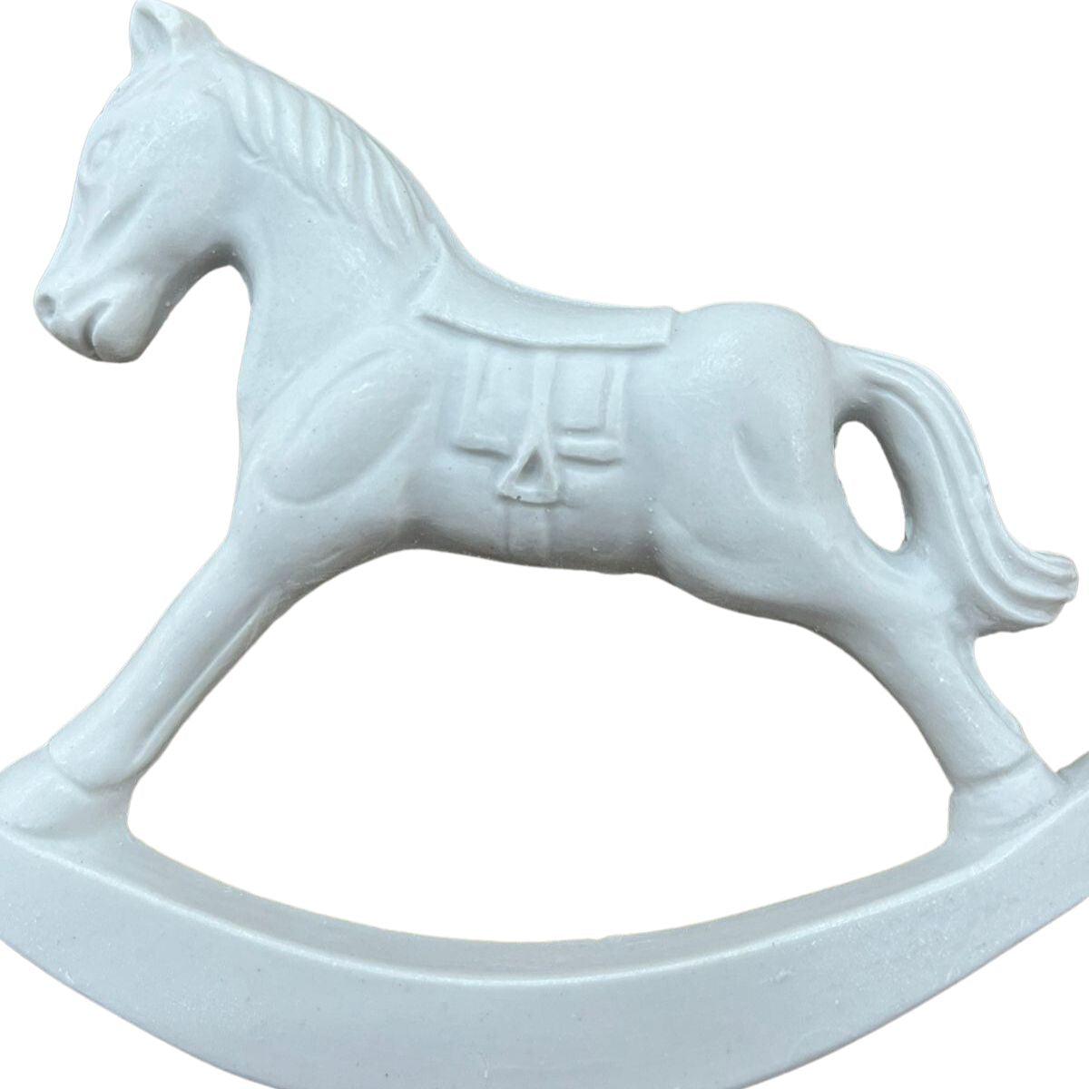 Aplique Cavalo de Balanço 11x14,3cm Resina - Palácio da Arte