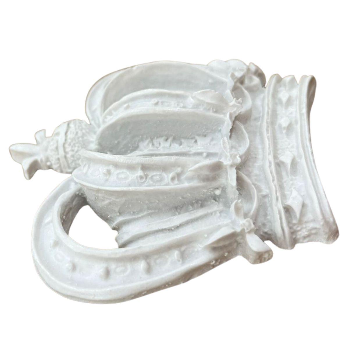 Aplique Coroa Imperial Rei 10x10,5x2,5cm Resina - Palácio da Arte