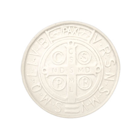 Aplique São Bento 7,5x7,5cm Resina - Palácio da Arte