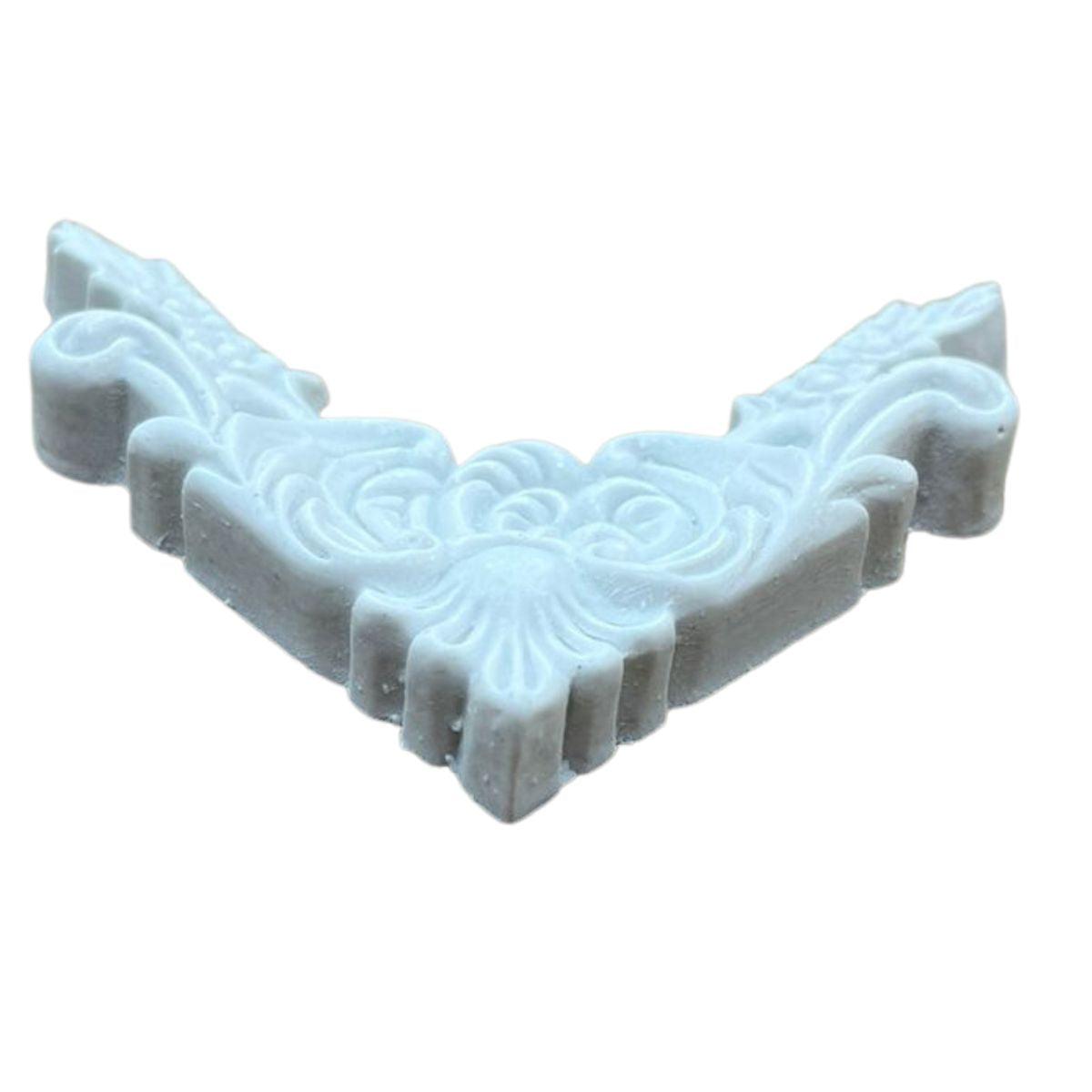 Cantoneira Realeza 9,5x10,5cm Resina - Palácio da Arte