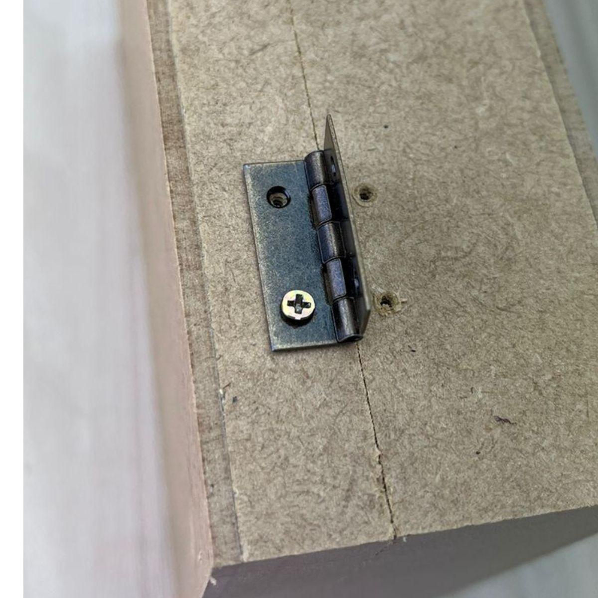 Dobradiça Zincada em Metal Ouro Velho 2,5x2cm Kit com 2 peças - Palácio da Arte