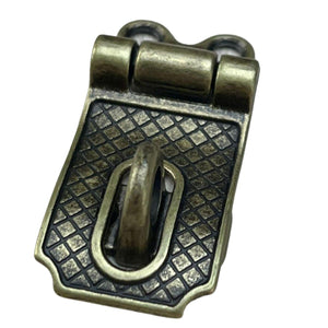 Fecho Porta Cadeado em Metal Ouro Velho 4x2cm Kit com 2 peças - Palácio da Arte