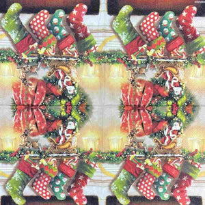 Guardanapo Decoupage Natal Hanging Stockings 33317980 Ambiente com 2 peças - Palácio da Arte