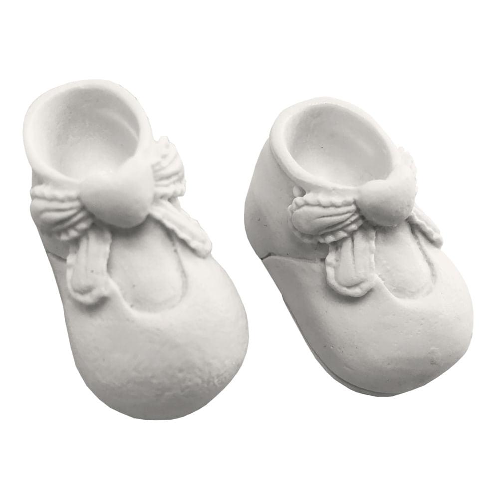 Par de Sapatos Bebê 4,5x2,5x3cm Resina - Palácio da Arte